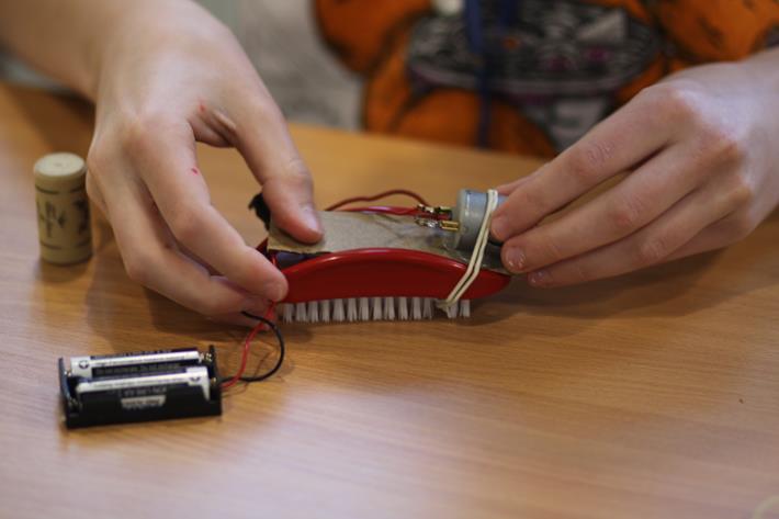 Budujemy Bristlebota