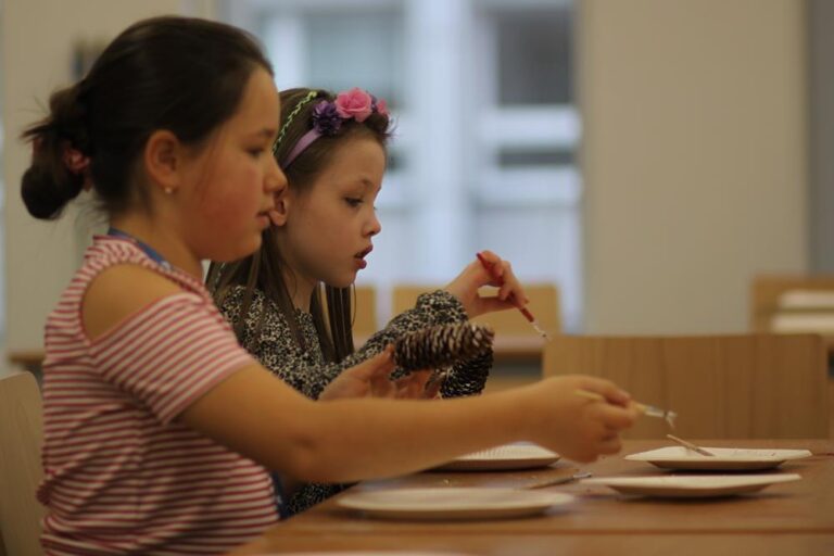 Pachnące szyszki na choince